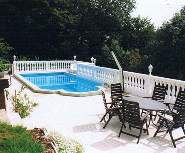 Pool auf Terrasse